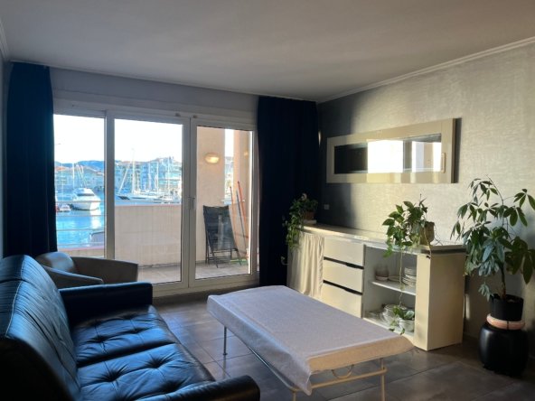 9D434B17-AF07-4659-9425-63F98F1CAA69