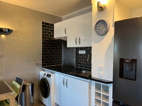 AB3C019C-46A3-479E-9E4A-F67C63969CFF