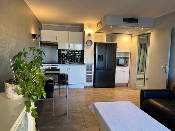 DA47D053-3004-47AA-A15F-F2FDA9EE37D9